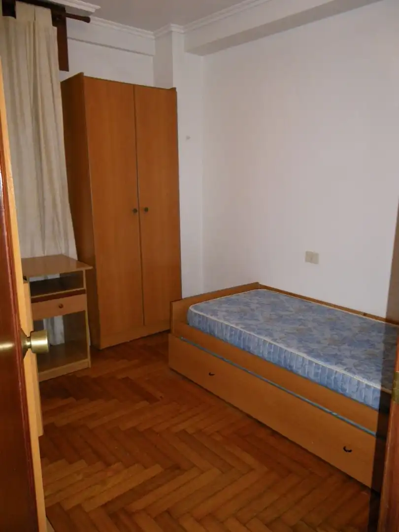Bedroom of Flat for rent in Vigo 