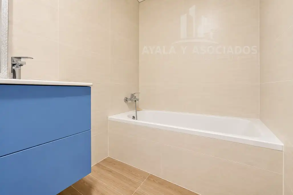 Bany de Casa o xalet en venda en Cartagena amb Jardí privat i Piscina