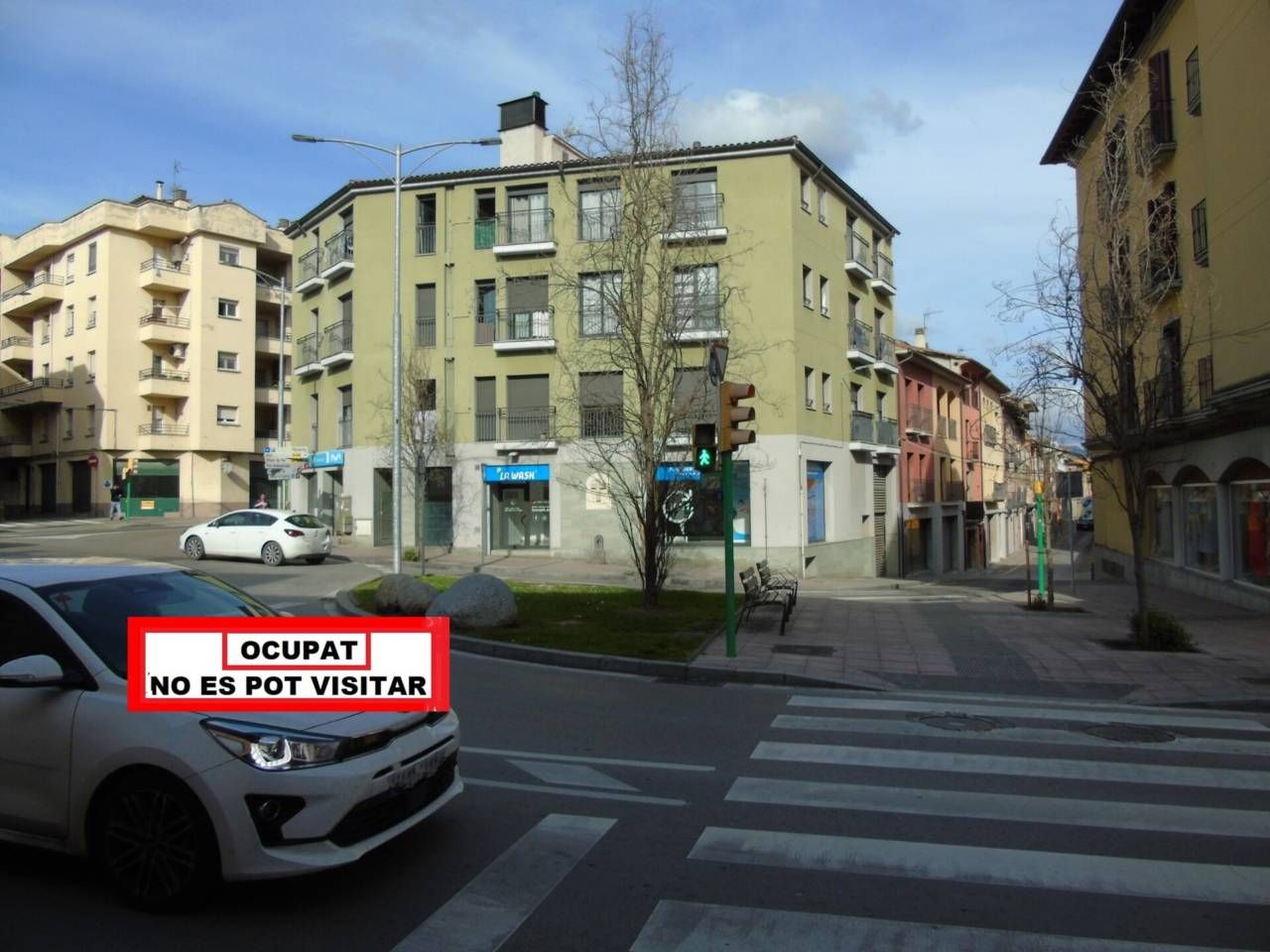 Vista exterior de Piso en venta en Manlleu con Calefacción, Parquet y Balcón