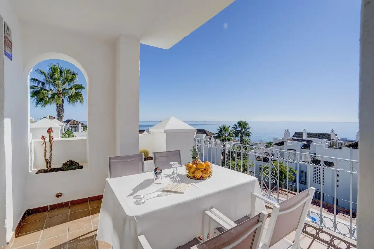 Terraza de Piso de alquiler en La Alcaidesa con Aire acondicionado, Calefacción y Terraza