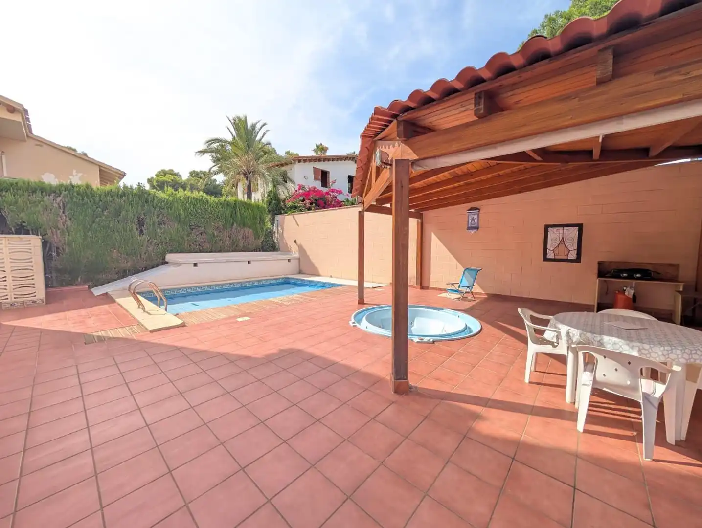Schwimmbecken von Haus oder Chalet zum Verkauf in Gandia mit Heizung, Privatgarten und Terrasse