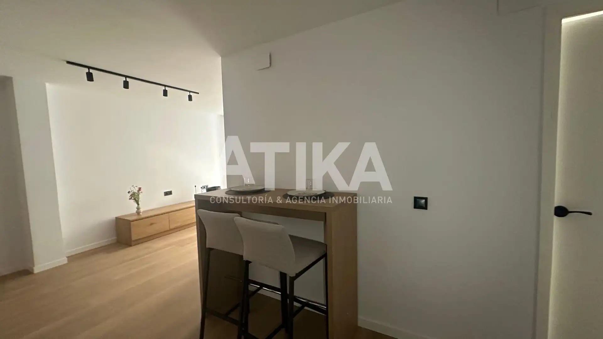 Habitación de Piso en venta en Ontinyent con Parquet, Amueblado y Balcón