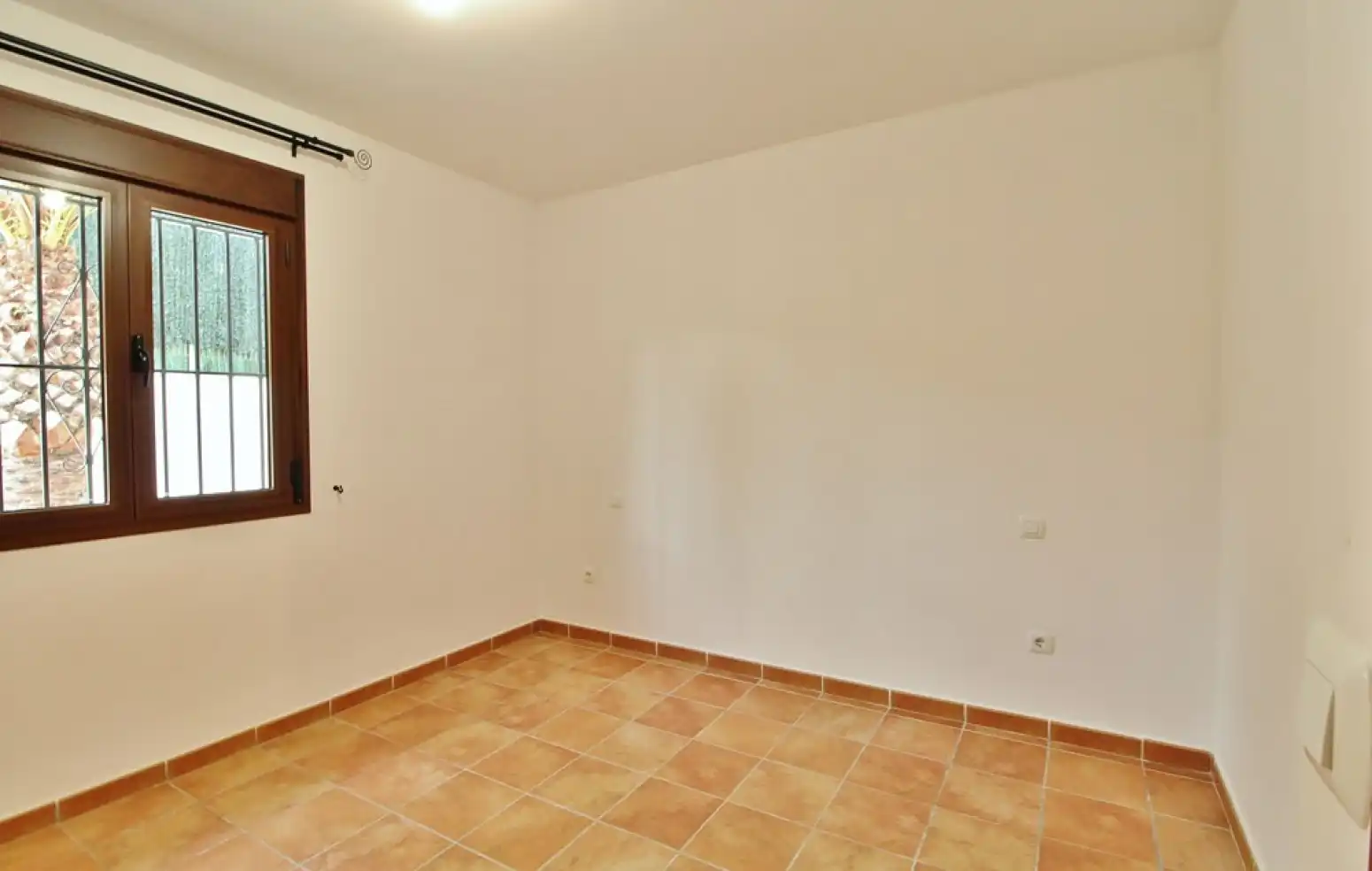 Dormitori de Casa o xalet en venda en Rincón de la Victoria amb Aire condicionat, Jardí privat i Terrassa