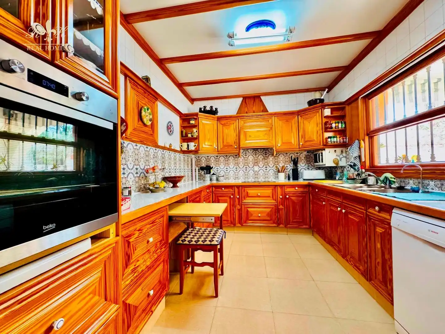 Kitchen of Houses for sale in Benidorm  with Air Conditioner, Terrace and Swimming Pool