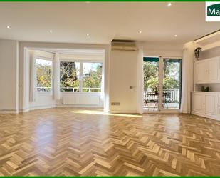 Living room of Flat to rent in  Barcelona Capital  with Air Conditioner and Terrace