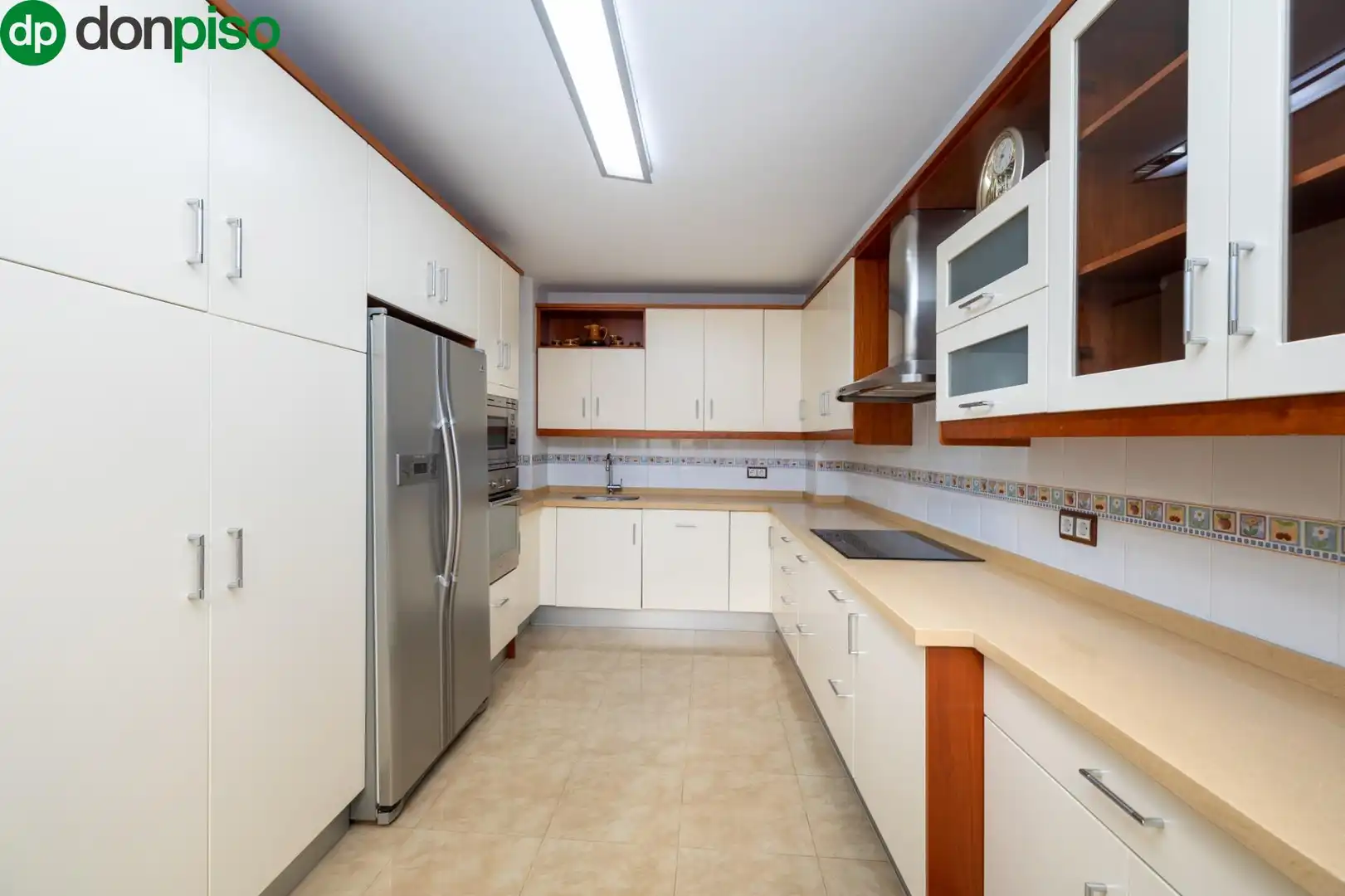 Kitchen of Houses for sale in Granada  with Air Conditioner, Heating and Terrace