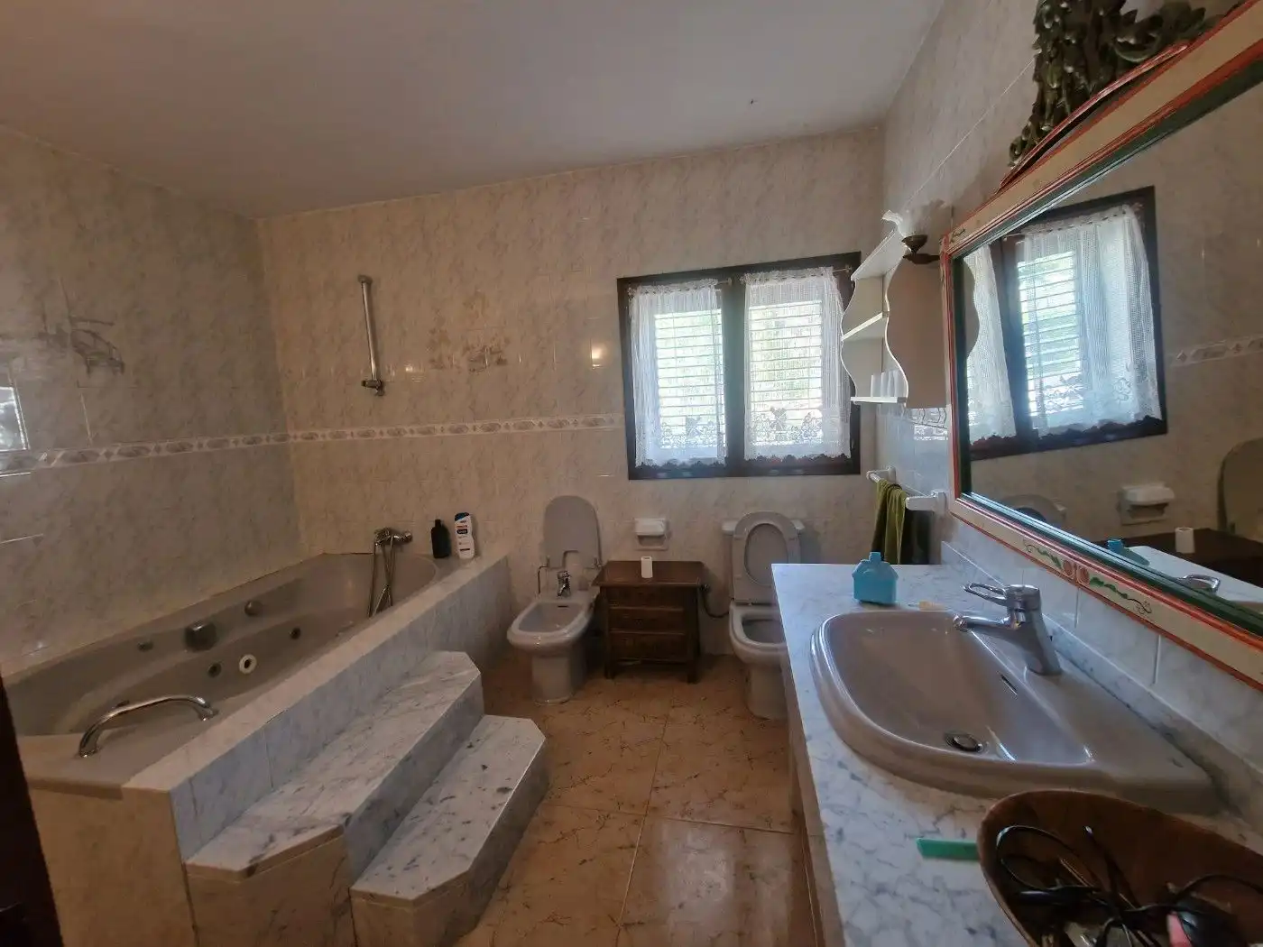 Baño de Local en venta en Calonge i Sant Antoni con Aire acondicionado, Calefacción y Amueblado