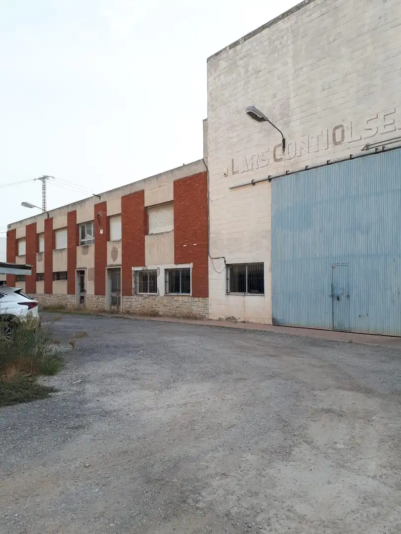 Vista exterior de Nau industrial en venda en Alicante / Alacant