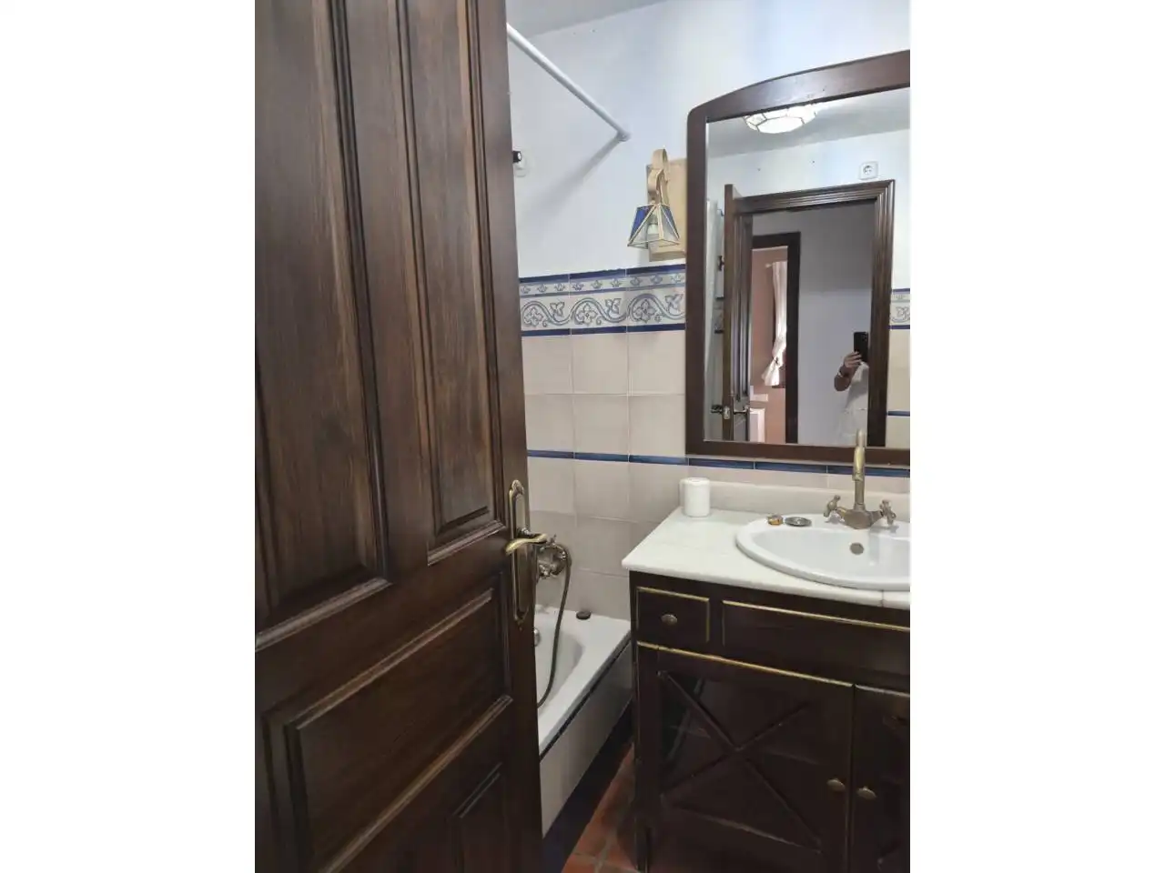 Bathroom of Houses for rent in Carmona  with Air Conditioner, Heating and Private garden