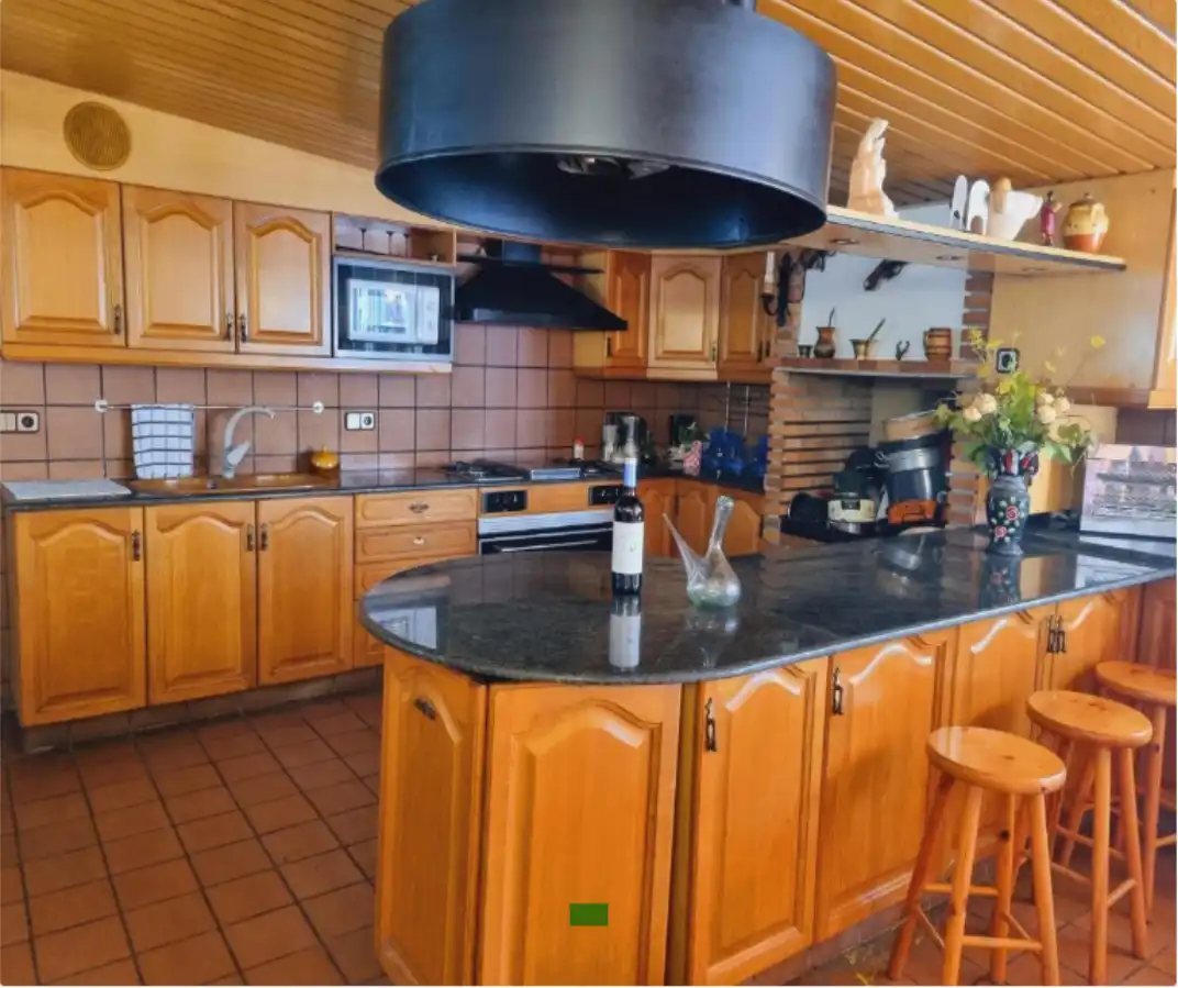 Country homes for sale in Lloc Barri de la Piscina, 6, La Llacuna