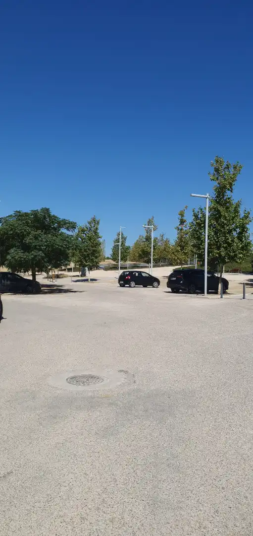 Parkplatz von Geschaftsraum zur Miete in Madrid mit Klimaanlage, Heizung und Parkett