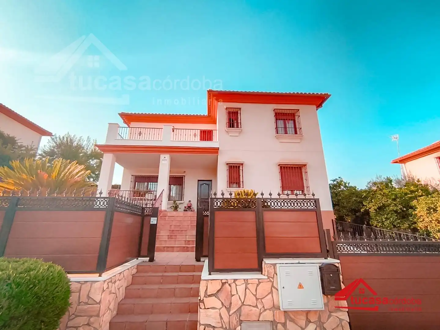 Exterior view of Houses for sale in Córdoba  with Air Conditioner, Terrace and Storage room