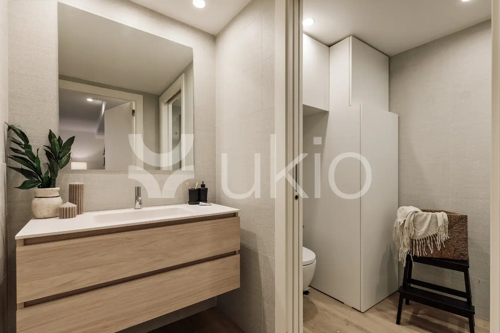 Badezimmer von Wohnungen zur Miete in Barcelona mit Klimaanlage, Heizung und Möbliert
