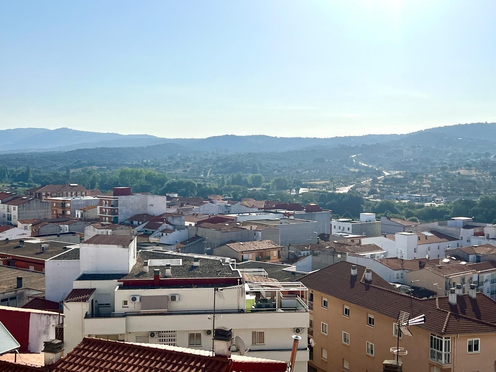 Flat to rent in Calle SAN CALIXTO, Miralvalle - Av. Virgen del Puerto - La Data