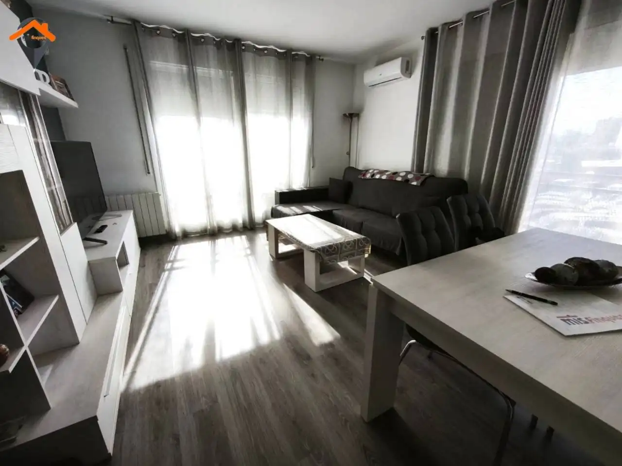 Sala de estar de Piso en venta en Sabadell con Aire acondicionado, Calefacción y Parquet