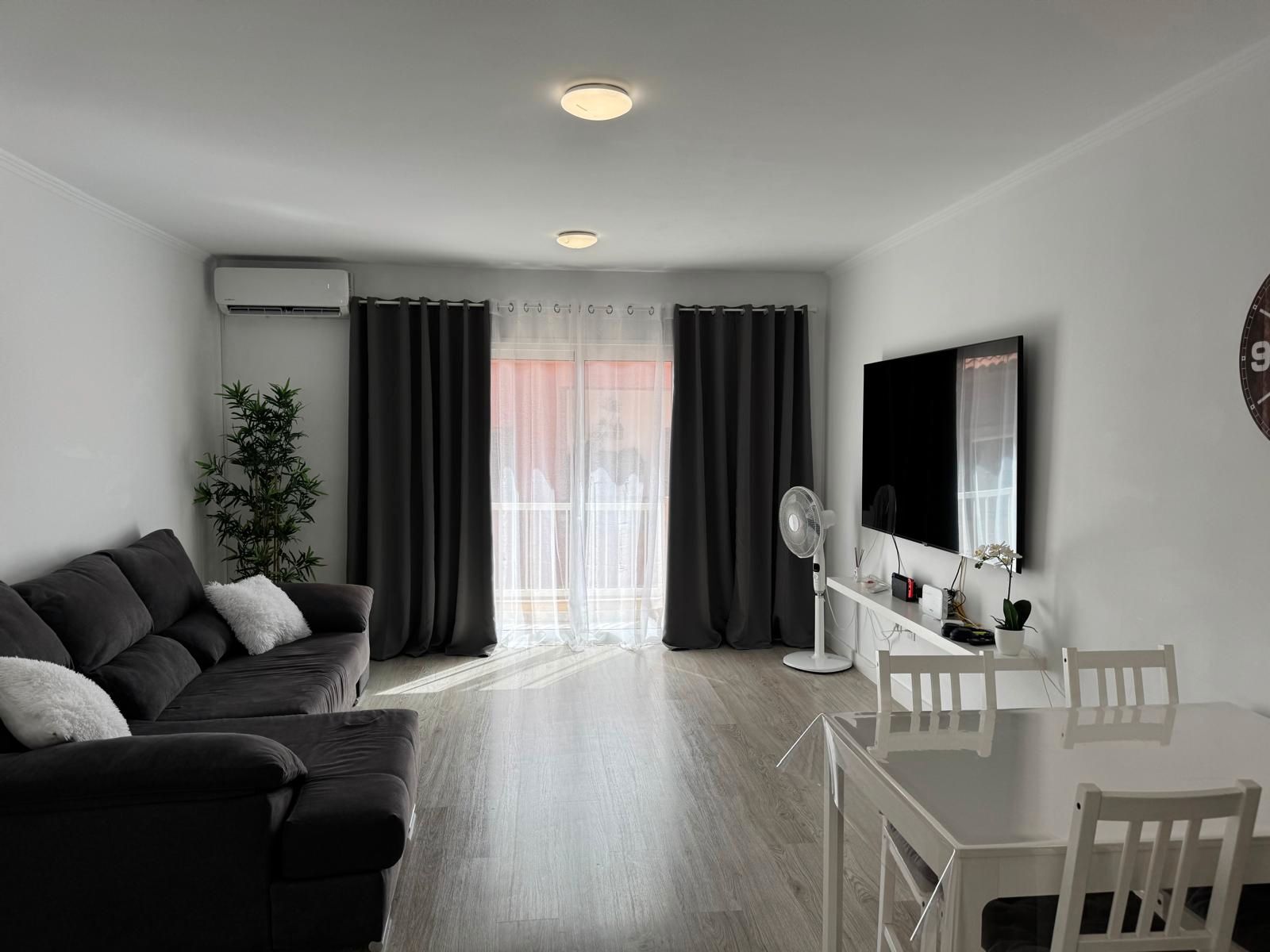 Sala d'estar de Pis en venda en San Miguel de Abona amb Aire condicionat, Parquet i Terrassa
