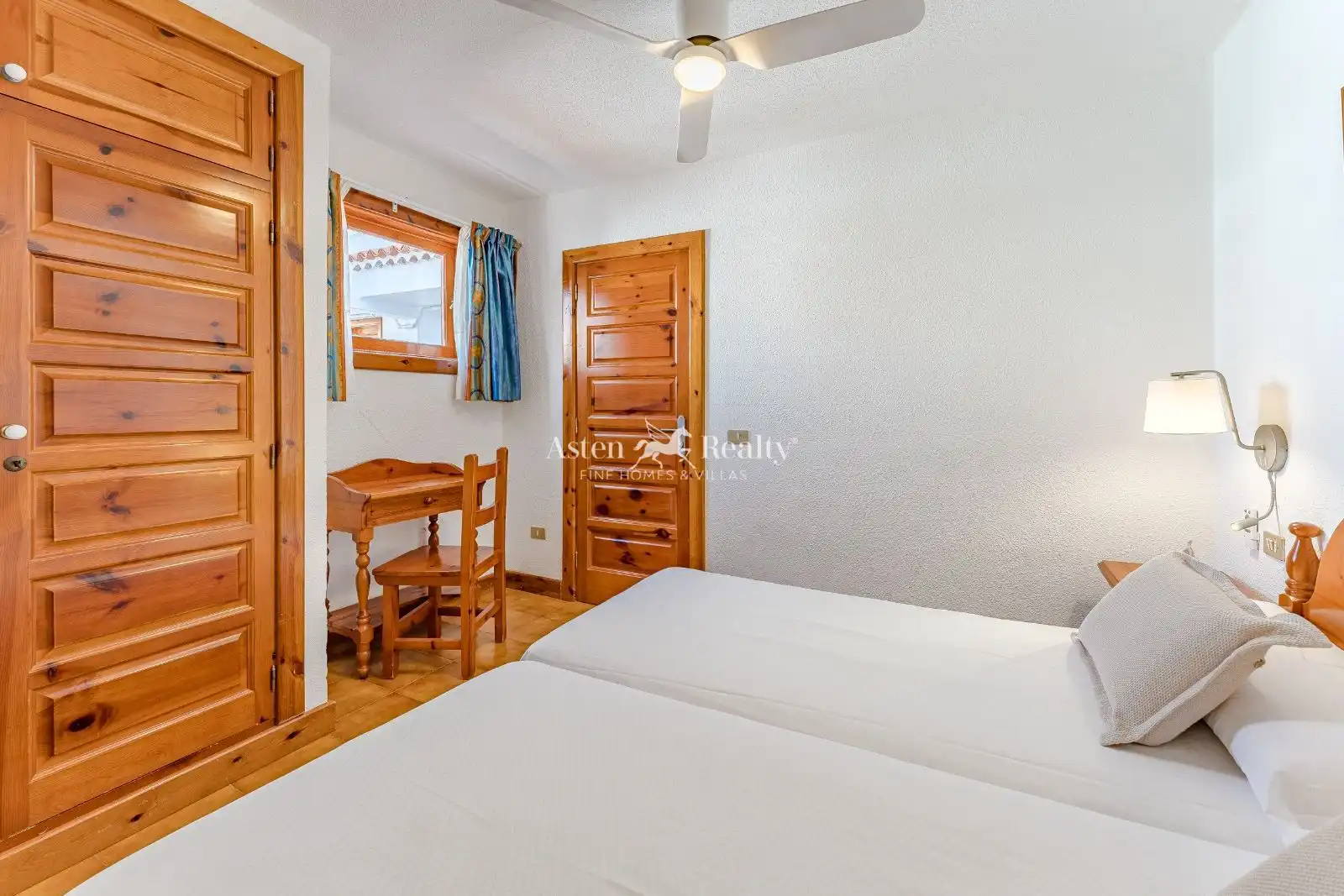 Schlafzimmer von Maisonette zum Verkauf in Arona mit Terrasse, Schwimmbad und Möbliert