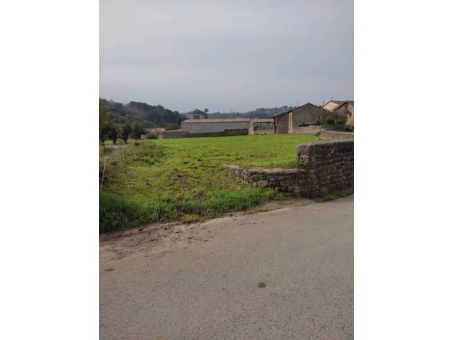 Terreno industrial en Venta en La Callejuela  en Penagos