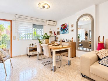 Villa avec balcon à vendre à Puerto de Mazarrón