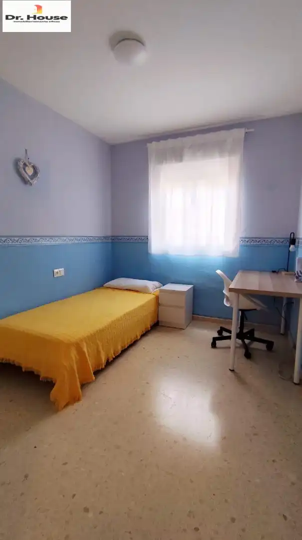 Schlafzimmer von Wohnung zur Miete in Málaga mit Terrasse, Möbliert und Ofen