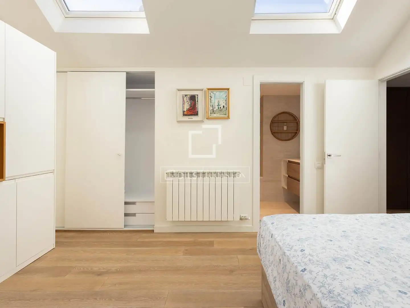 Schlafzimmer von Wohnung zum Verkauf in Barcelona mit Klimaanlage und Terrasse