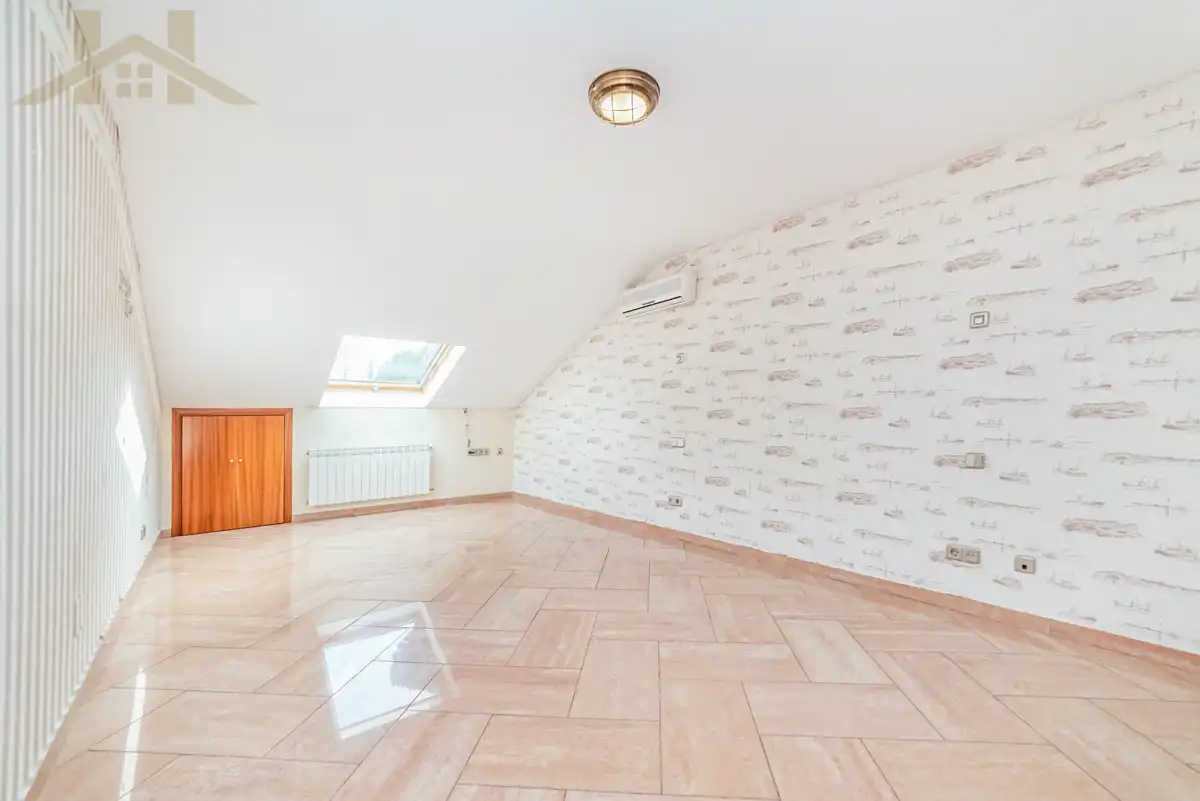 Houses for rent in Calle Cedros, Zona Monte El Pilar