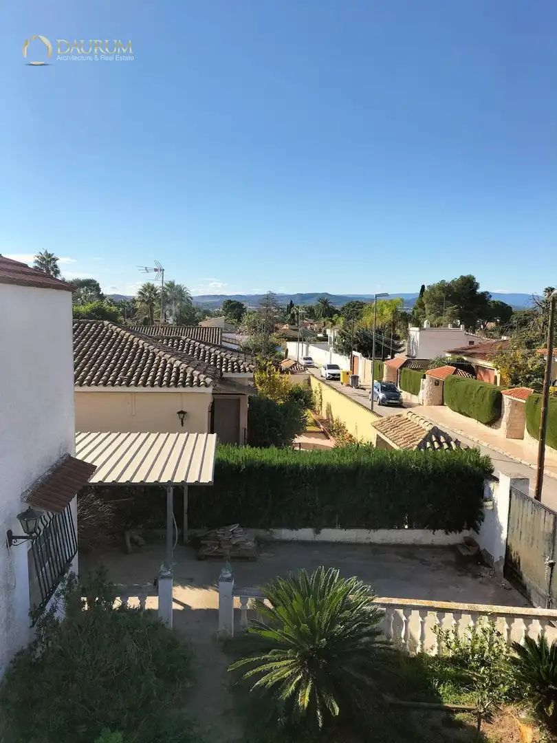 Vista exterior de Casa o chalet en venta en L'Eliana con Aire acondicionado, Calefacción y Terraza