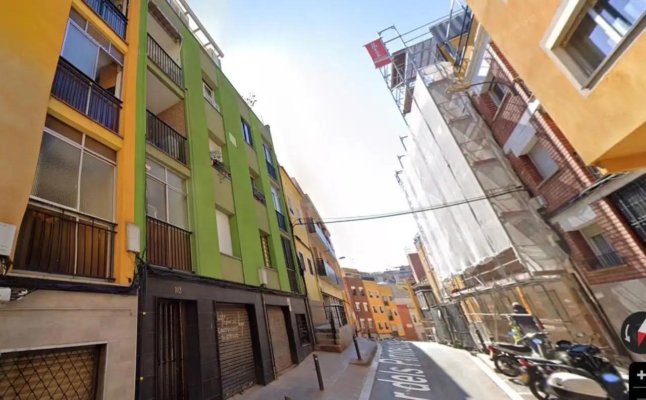Vista exterior de Apartamento en venta en Santa Coloma de Gramenet con Balcón