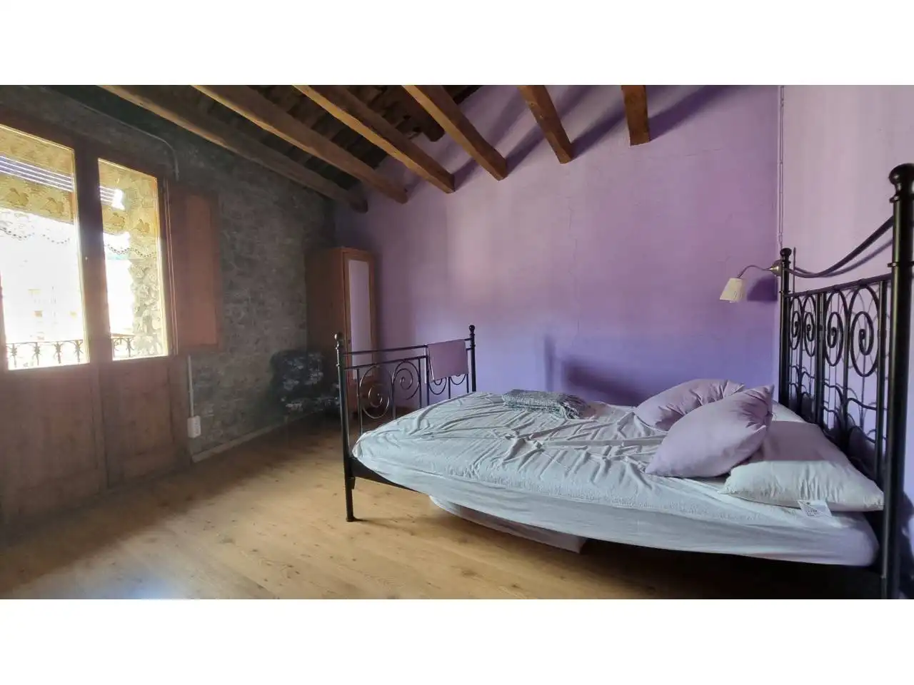 Dormitori de Finca rústica en venda en Alpens, Barcelona