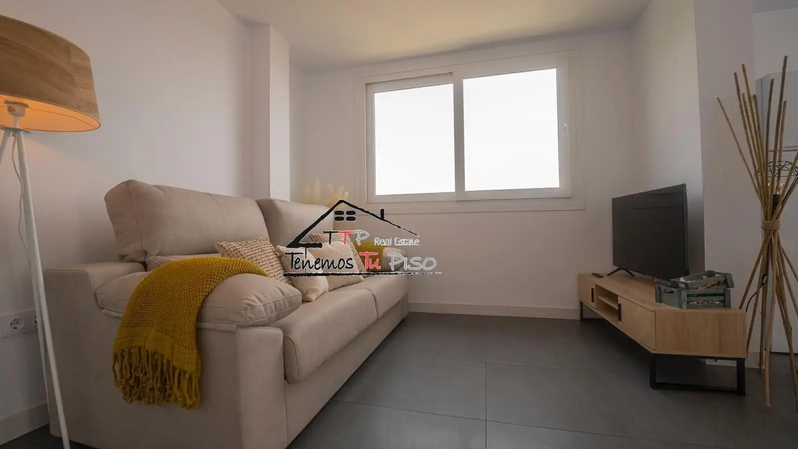Sala d'estar de Casa o xalet en venda en Peñíscola / Peníscola amb Aire condicionat, Calefacció i Jardí privat