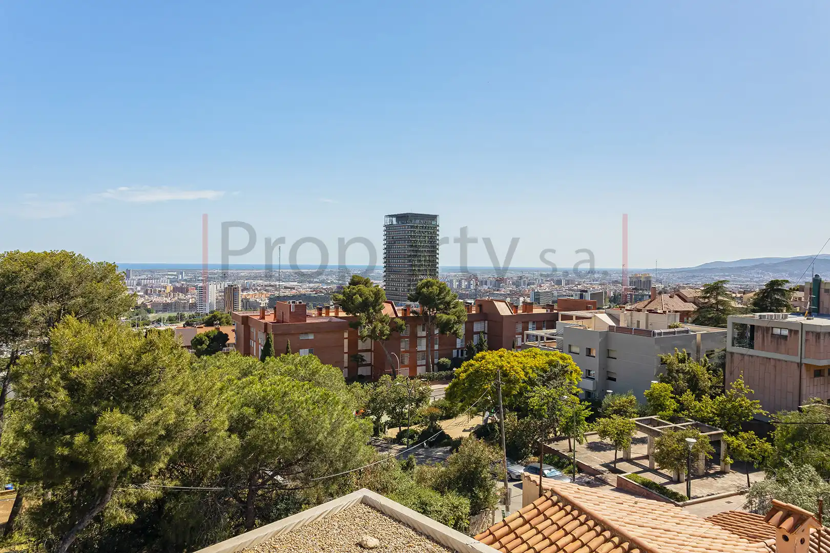 Casa adosada en venda en Esplugues de Llobregat amb Calefacció, Terrassa i Traster