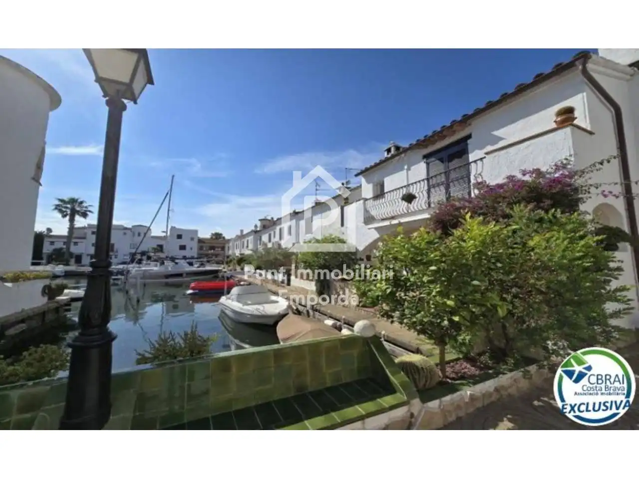 Vista exterior de Casa o chalet en venta en Empuriabrava con Aire acondicionado, Calefacción y Terraza