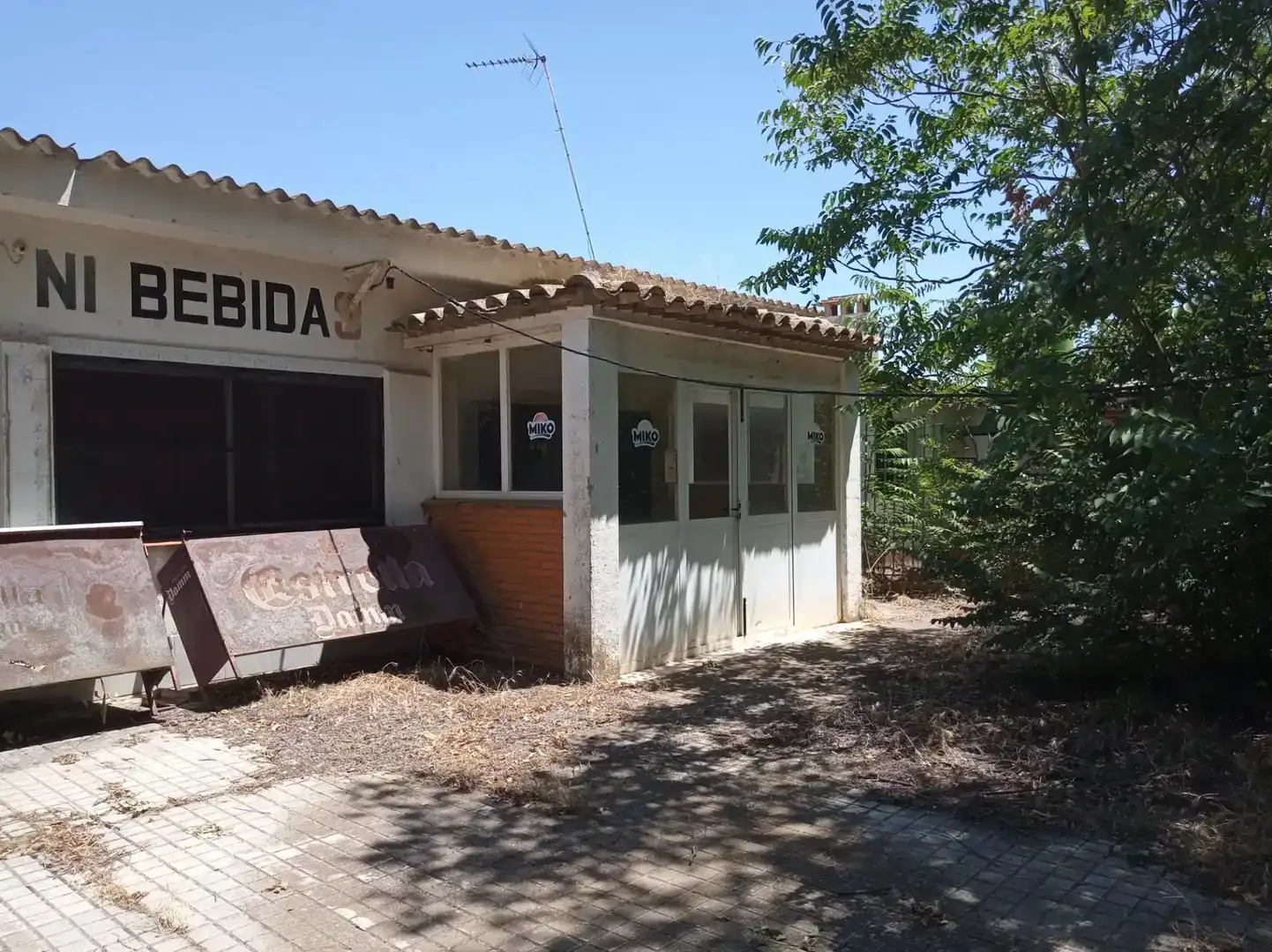 Vista exterior de Planta baixa en venda en Villafranca de los Caballeros amb Traster