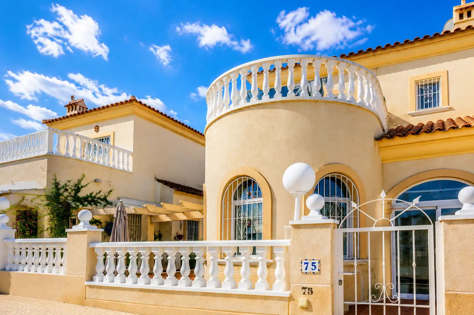 Vista exterior de Casa o chalet de alquiler en Torrevieja con Aire acondicionado, Calefacción y Trastero