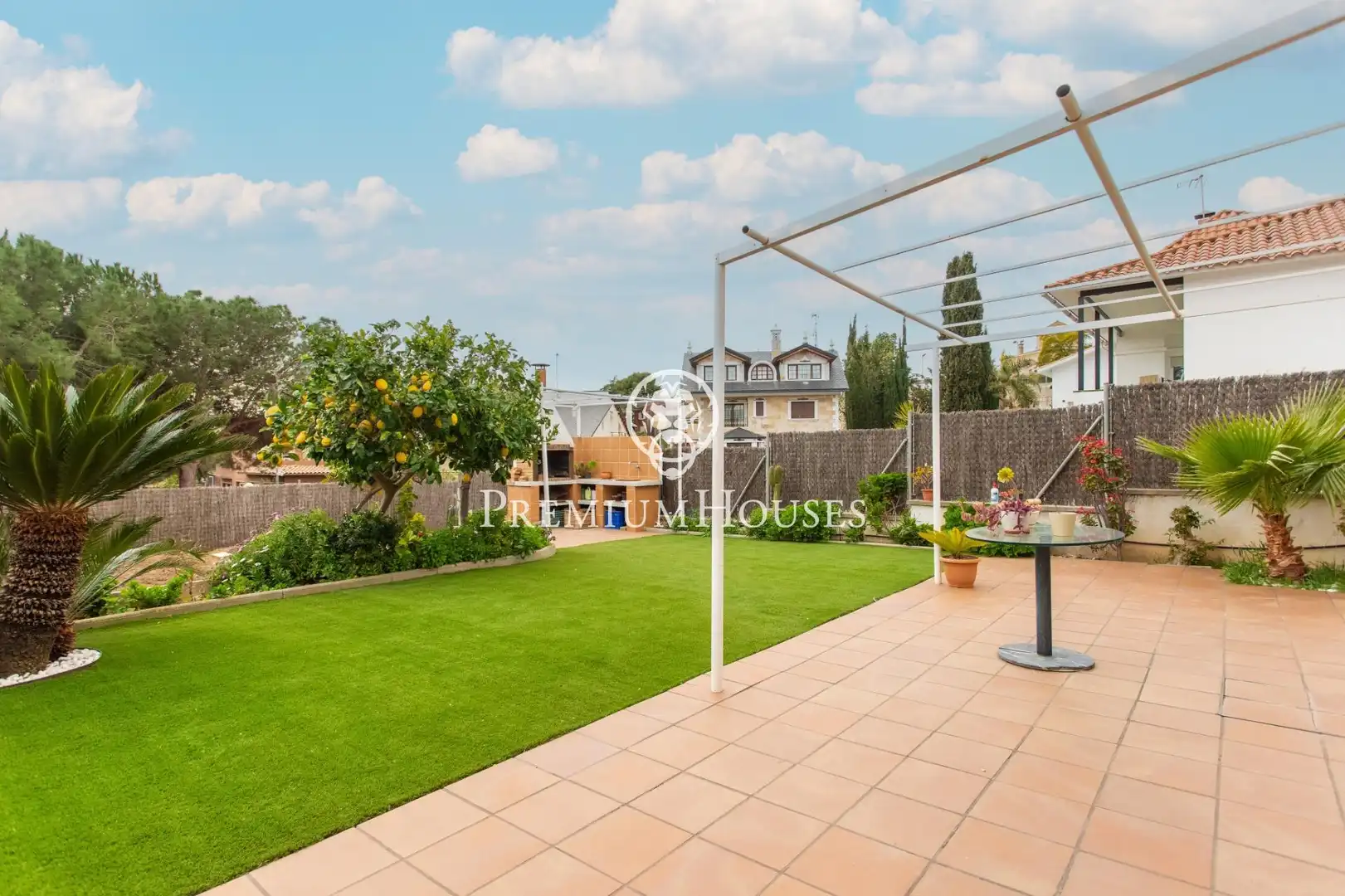 Jardín de Casa o chalet en venta en Badalona con Aire acondicionado, Calefacción y Jardín privado