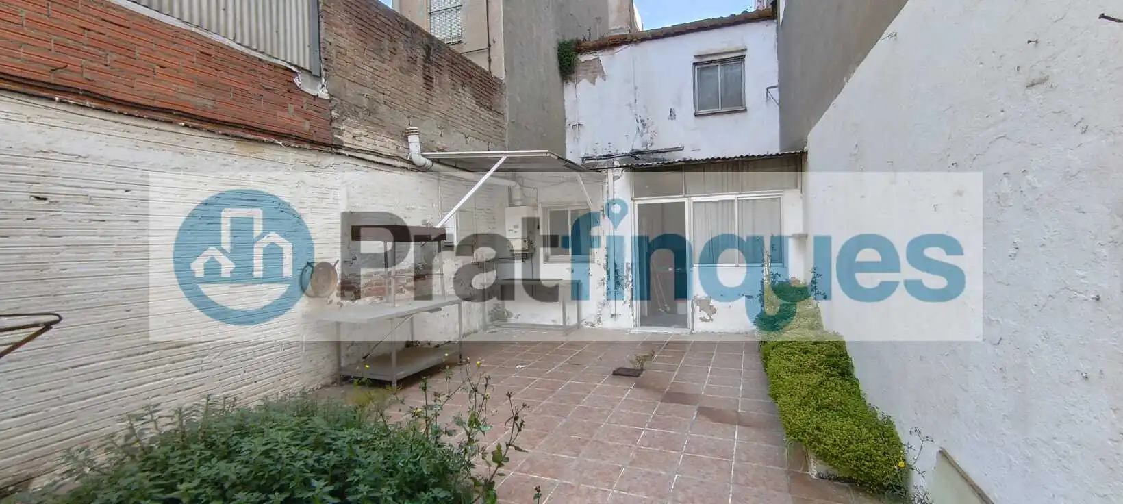 Exterior view of Houses for sale in El Prat de Llobregat  with Heating, Private garden and Terrace