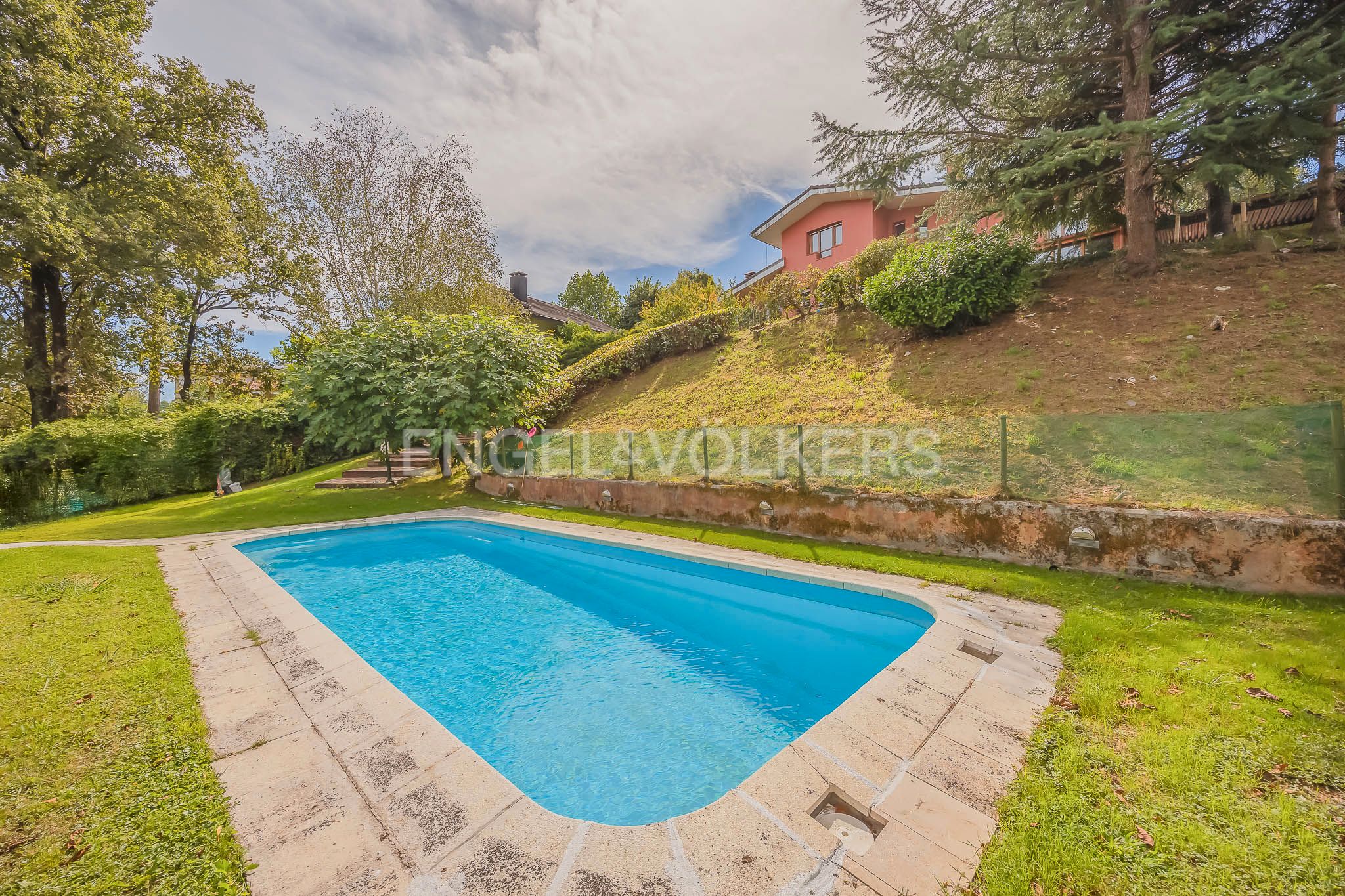 Swimming pool of House or chalet for sale in Mungia  with Air Conditioner, Heating and Private garden