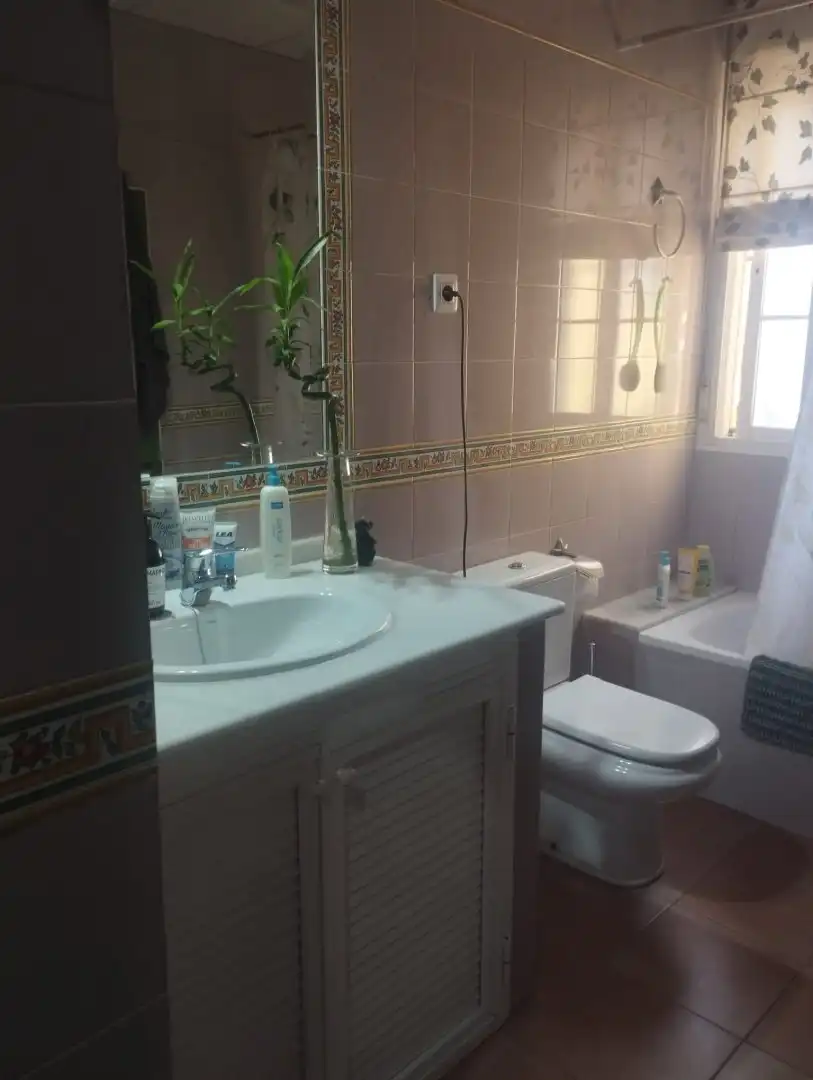 Baño de Casa o chalet en venta en Bormujos con Aire acondicionado, Calefacción y Terraza