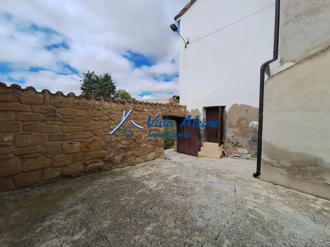 Vista exterior de Casa o xalet en venda en Fonzaleche amb Calefacció, Jardí privat i Terrassa