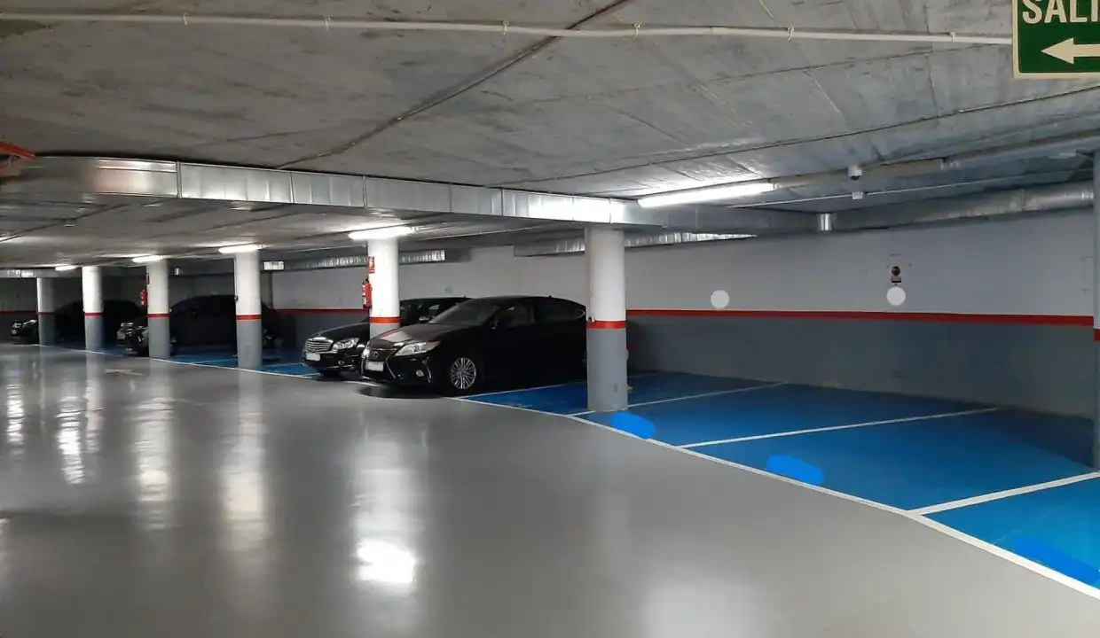 Apartment mit Pool zum Verkauf in Calle Viena, imagen 22