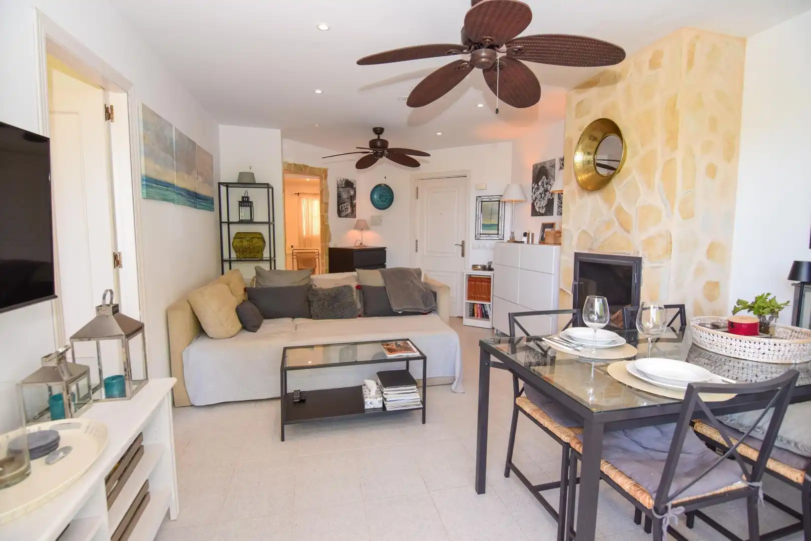 Wohnzimmer von Wohnungen zum Verkauf in Artà mit Klimaanlage, Heizung und Terrasse
