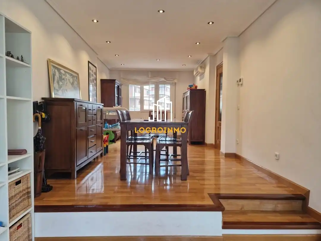 House with pool for sale in Avda. Madrid, imagen 15