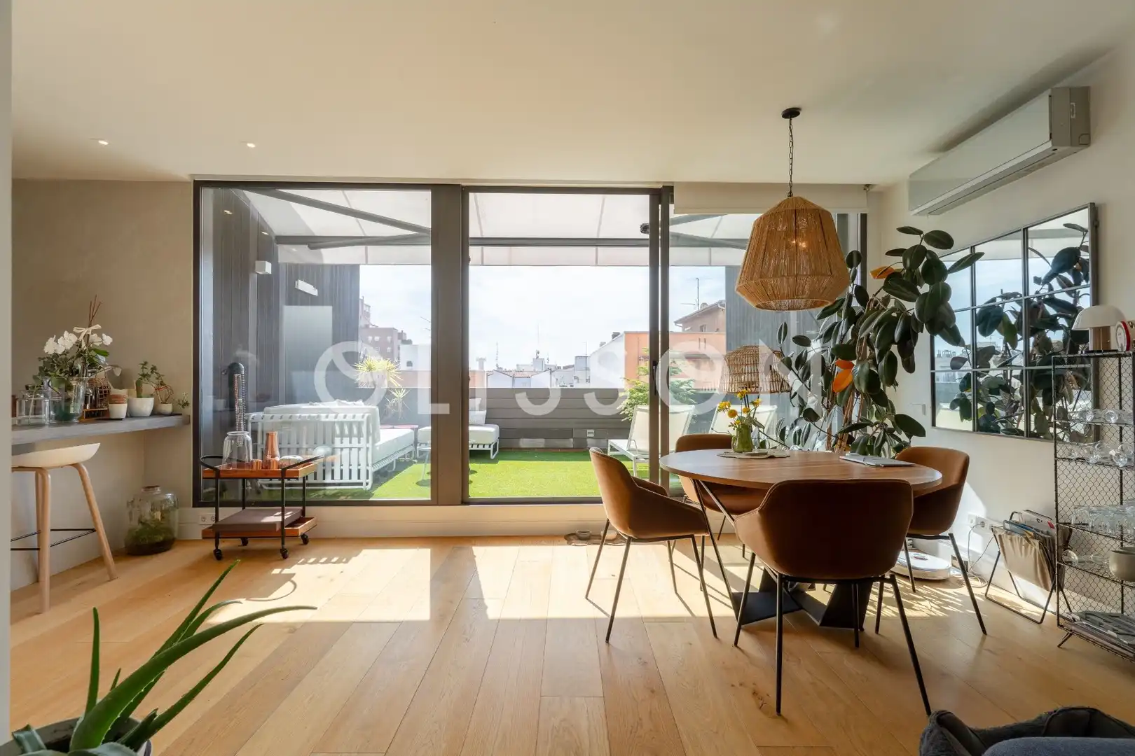 Sala de estar de Ático en venta en Madrid con Aire acondicionado, Calefacción y Terraza