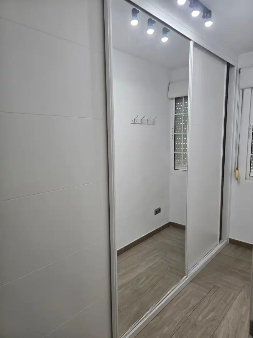 Flat for rent in Sevilla  with Air Conditioner, Terrace and Furnished