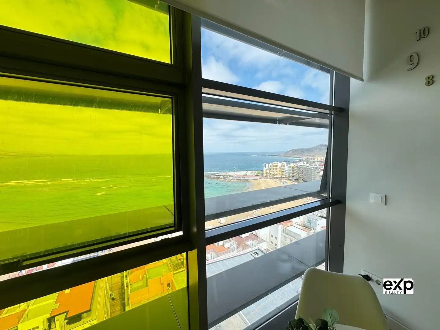 Vista exterior de Dúplex en venda en Las Palmas de Gran Canaria amb Aire condicionat, Traster i Moblat