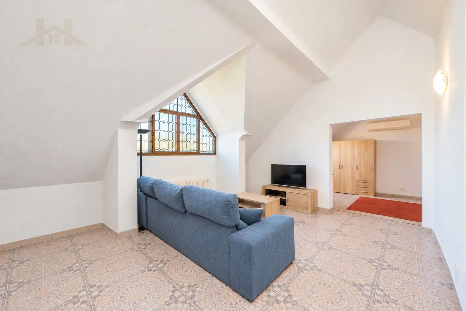 Sala d'estar de Casa adosada en venda en Monte Rozas