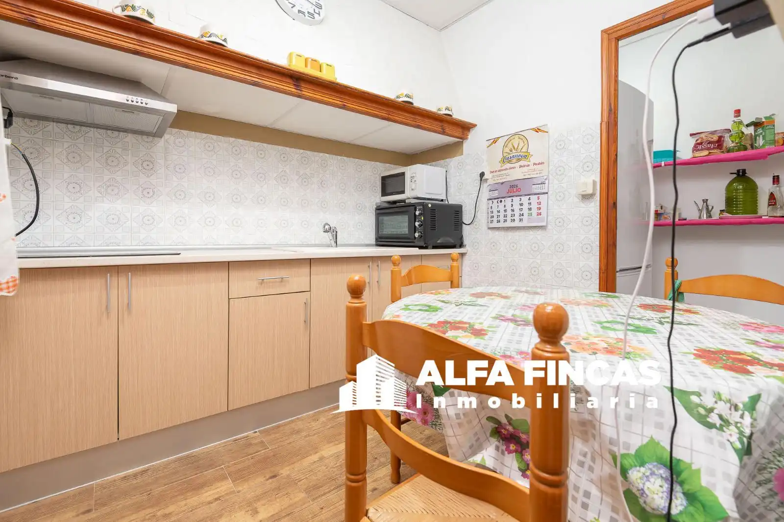 Cuina de Casa o xalet en venda en El Provencio   amb Calefacció, Jardí privat i Terrassa