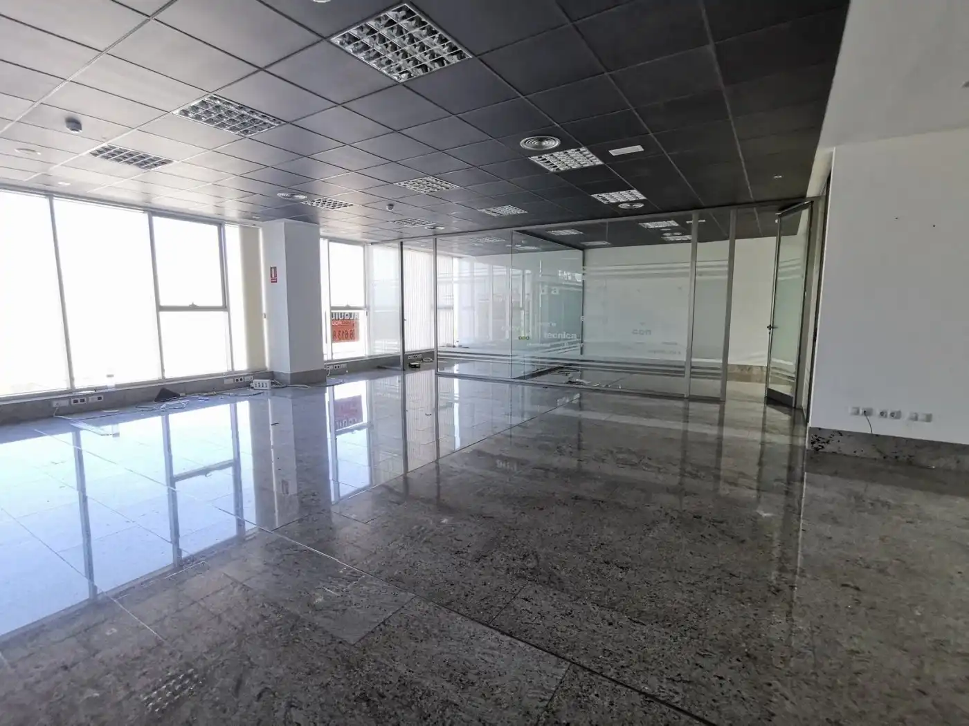 Oficina de lloguer a Torrellano