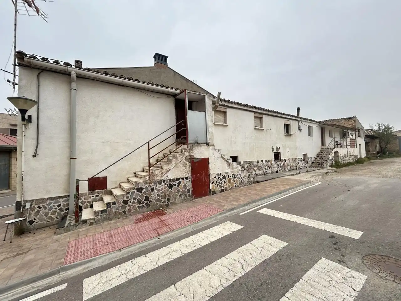 Exterior view of Houses for sale in Valtierra  with Community pool
