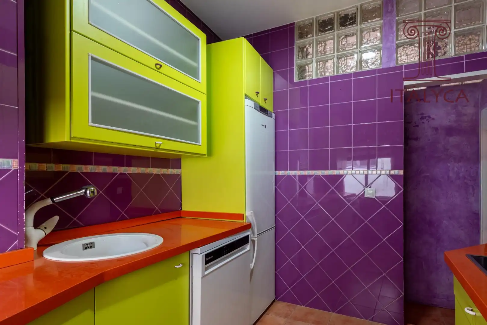 Küche von Wohnung zum Verkauf in Sevilla mit Klimaanlage und Heizung